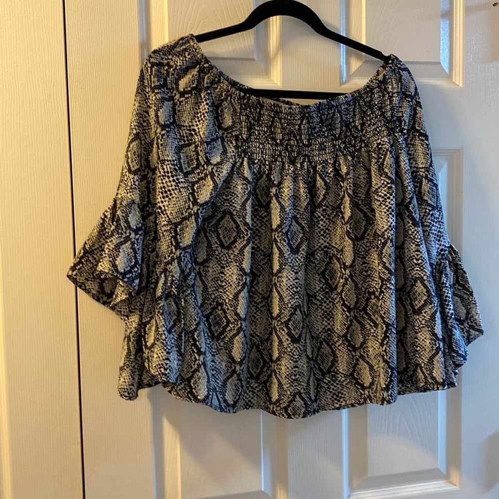 ODDY snakeskin pattern blouse, made to wear off shoulded/close to should…
